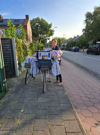 "Onderweg naar de kleedjesmarkt". foto: Patricia