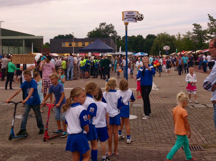 Burgemeester Hofplein tijdens Zomerparkdag 2013- foto: gemeente Hendrik-Ido-Ambacht