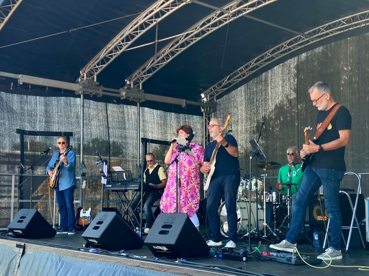 Belly Button Band - foto: gemeente Hendrik-Ido-Ambacht