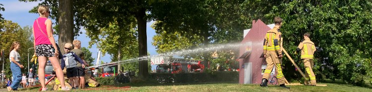 Jeugdbrandweer Zwijndrechtse Waard - foto: gemeente Hendrik-Ido-Ambacht
